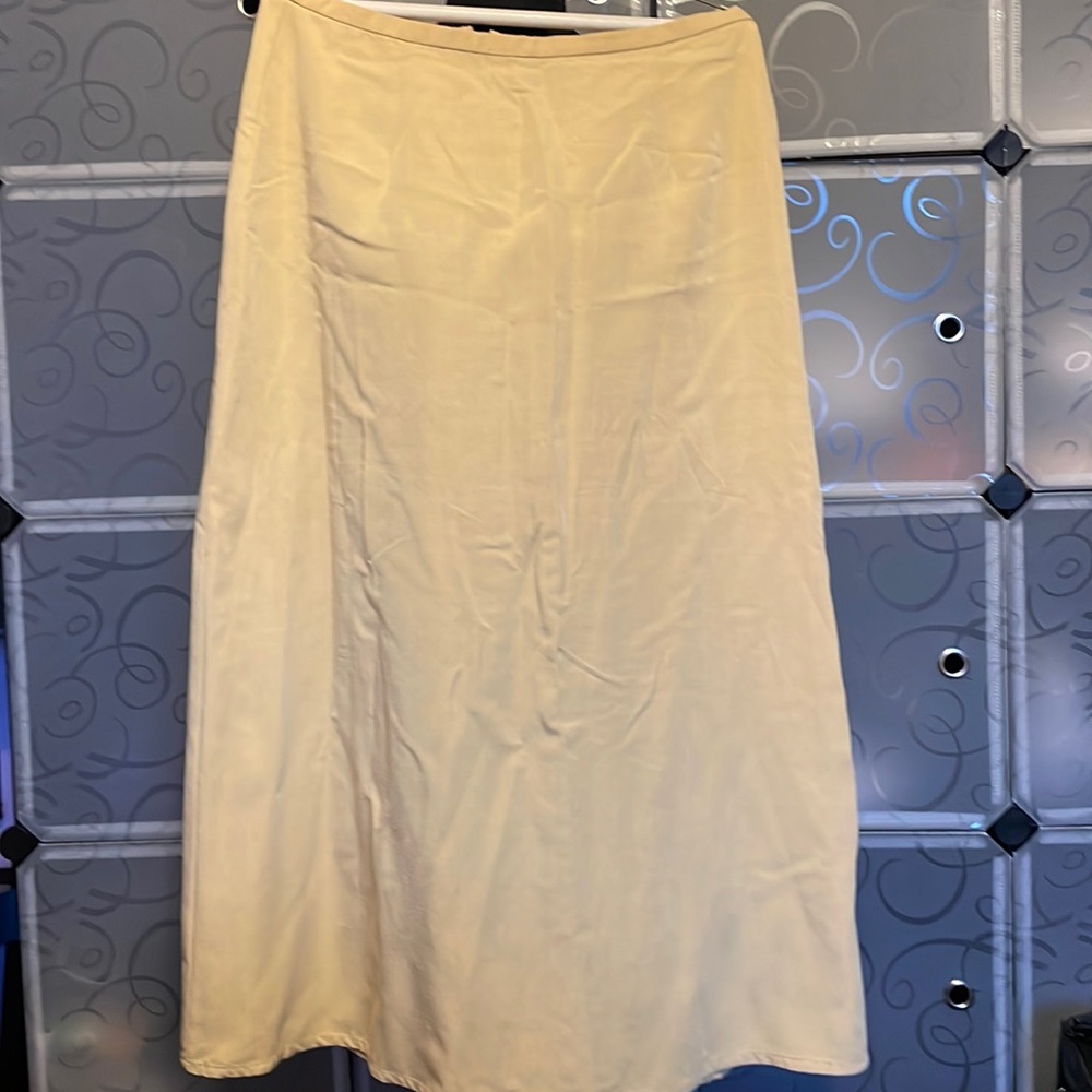 J H Collectibles Yellow Skirt Size 14